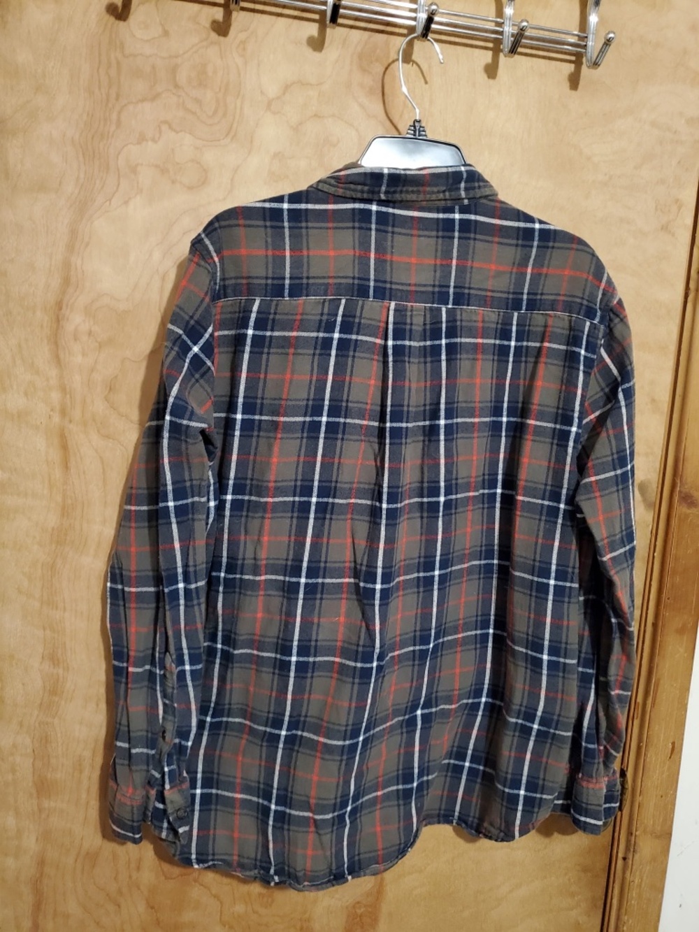 #955 Mens shirt by st John bay - Picture 3 of 3